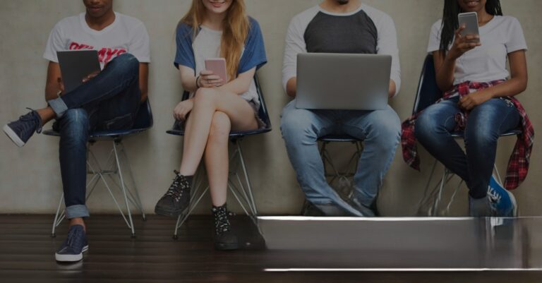 Social Media Benefits vs. Hidden Dangers: What Everyone Needs to Know